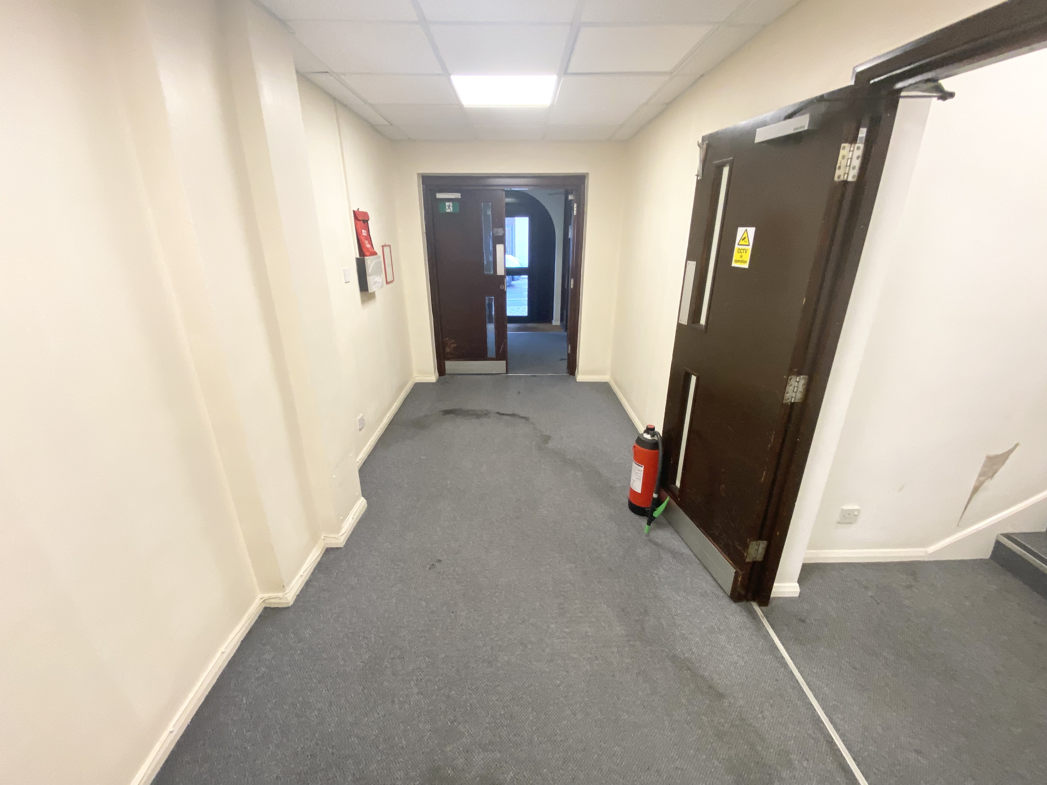 customer_1/branch_2/client_52560/sale_property/Communal hallway_1733402019.jpeg